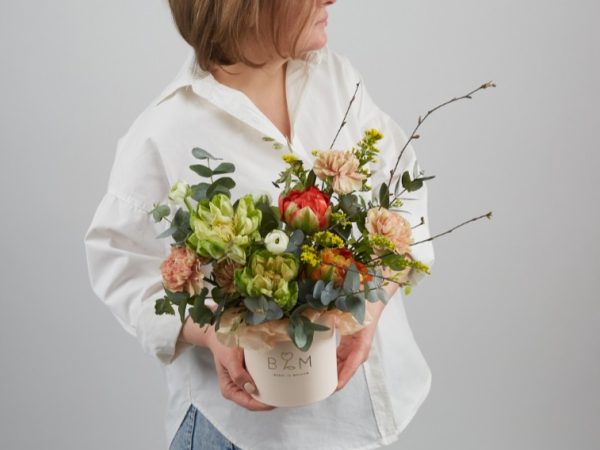 Букеты в коробке: оригинальный способ выразить чувства