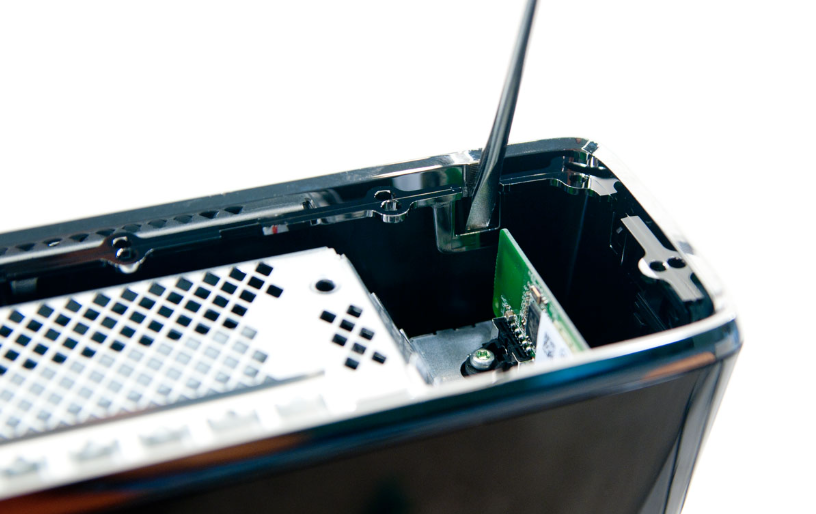 Как правильно разбирать консоль для чистки: полное руководство